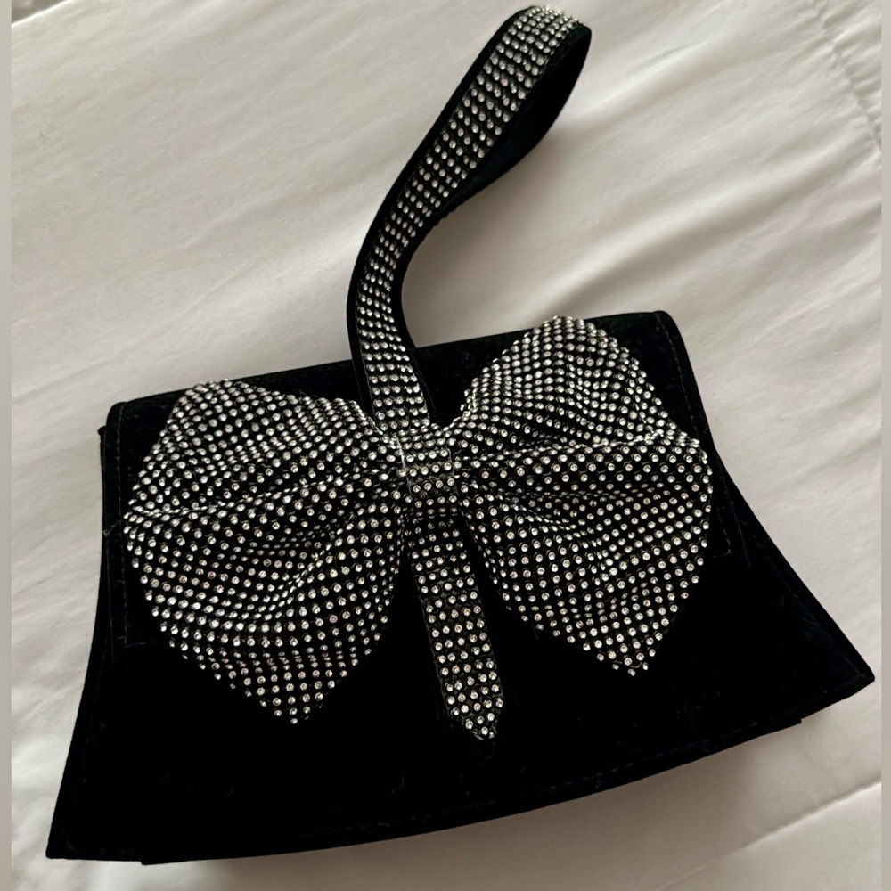 Elegant Black Bow-Embellished Women's Bag